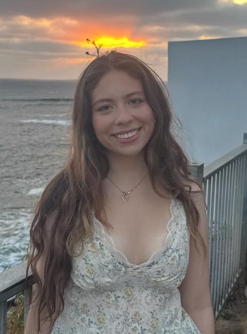 Mia Caballeros '28 
