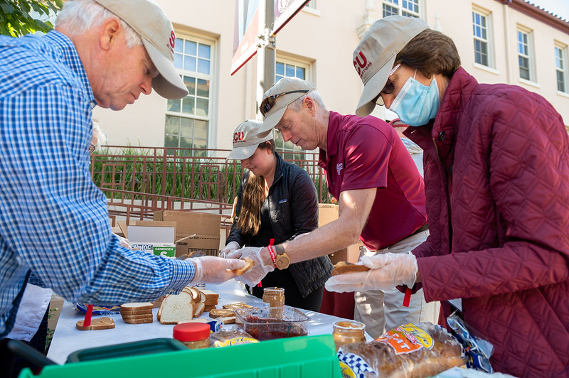 Volunteer 