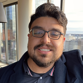 Caleb González